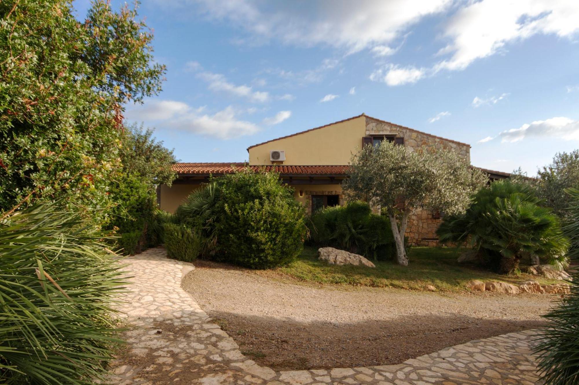 Agri Resort San Giuliano 圣塔·马里亚·迪·帕尔玛 外观 照片